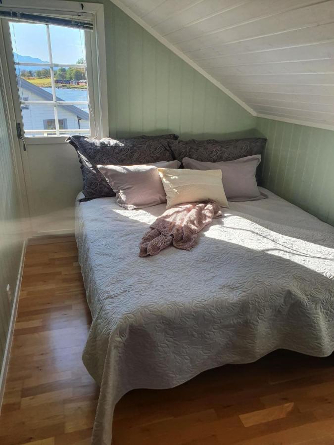 Idyllisk Sjohus Pa Naurstad Bodø Екстериор снимка